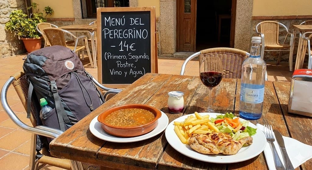 スペイン巡礼の食事「巡礼者メニュー(Menu del Peregrino)」|13〜15ユーロの前菜・メイン・ワインセット