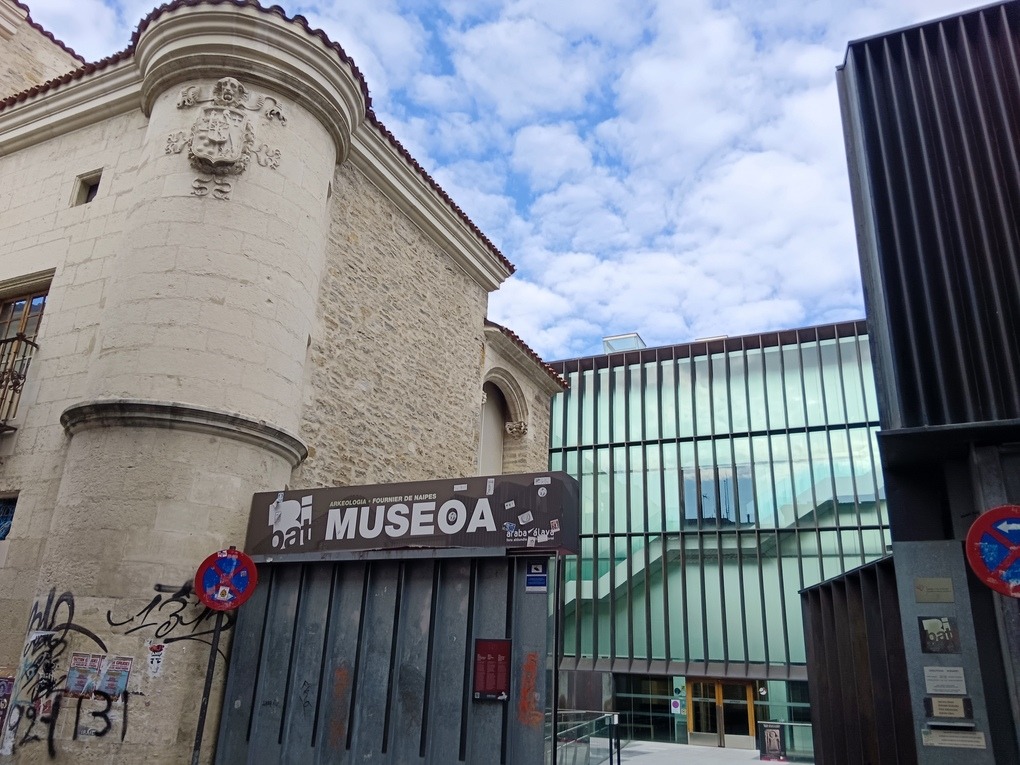 ビバッと博物館の外観・ベンダニャ宮殿