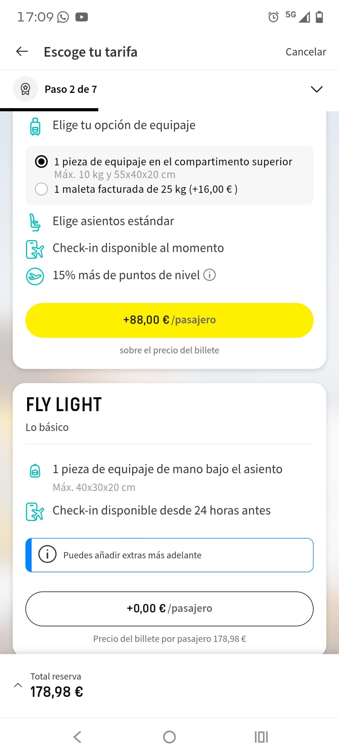 Vueling の運賃選択画面Fly Light,Fly,Fly Grandeの比較